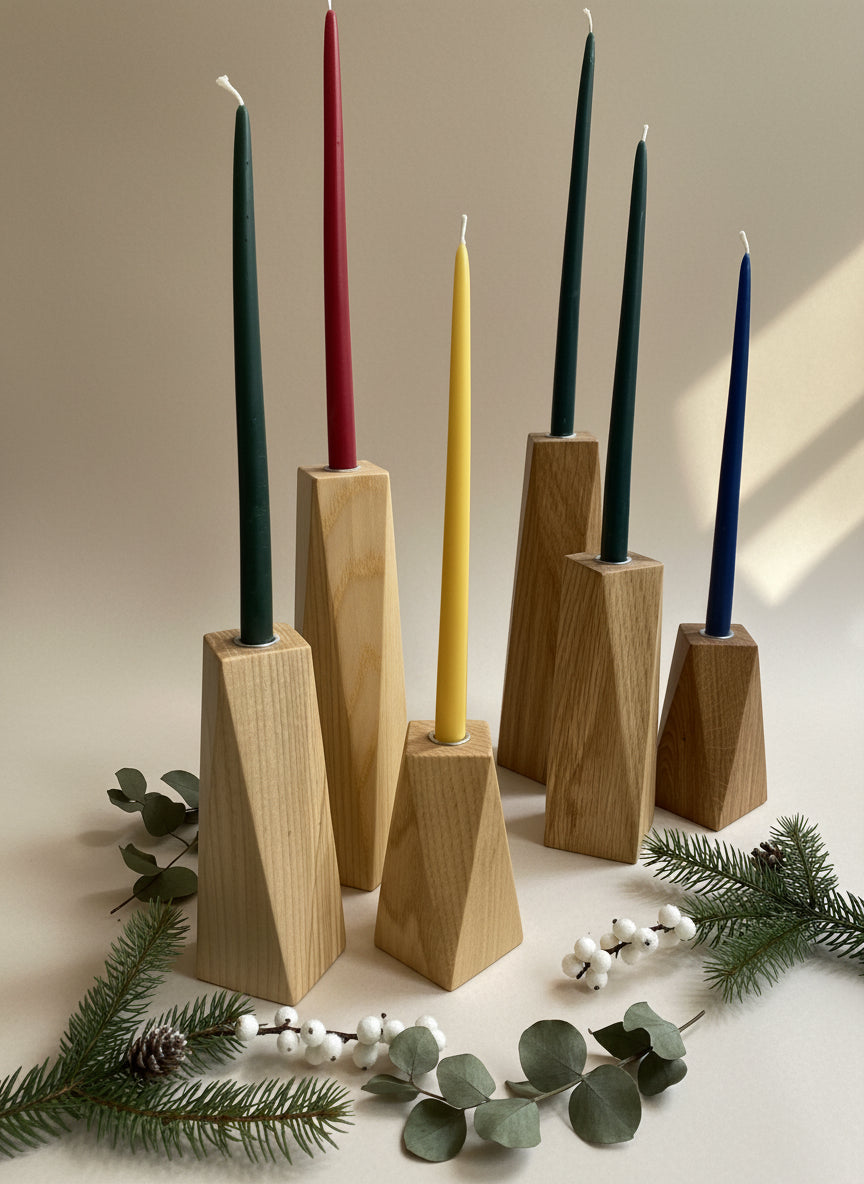 Juego de 3 candelabros con sus velas de cera de abeja
