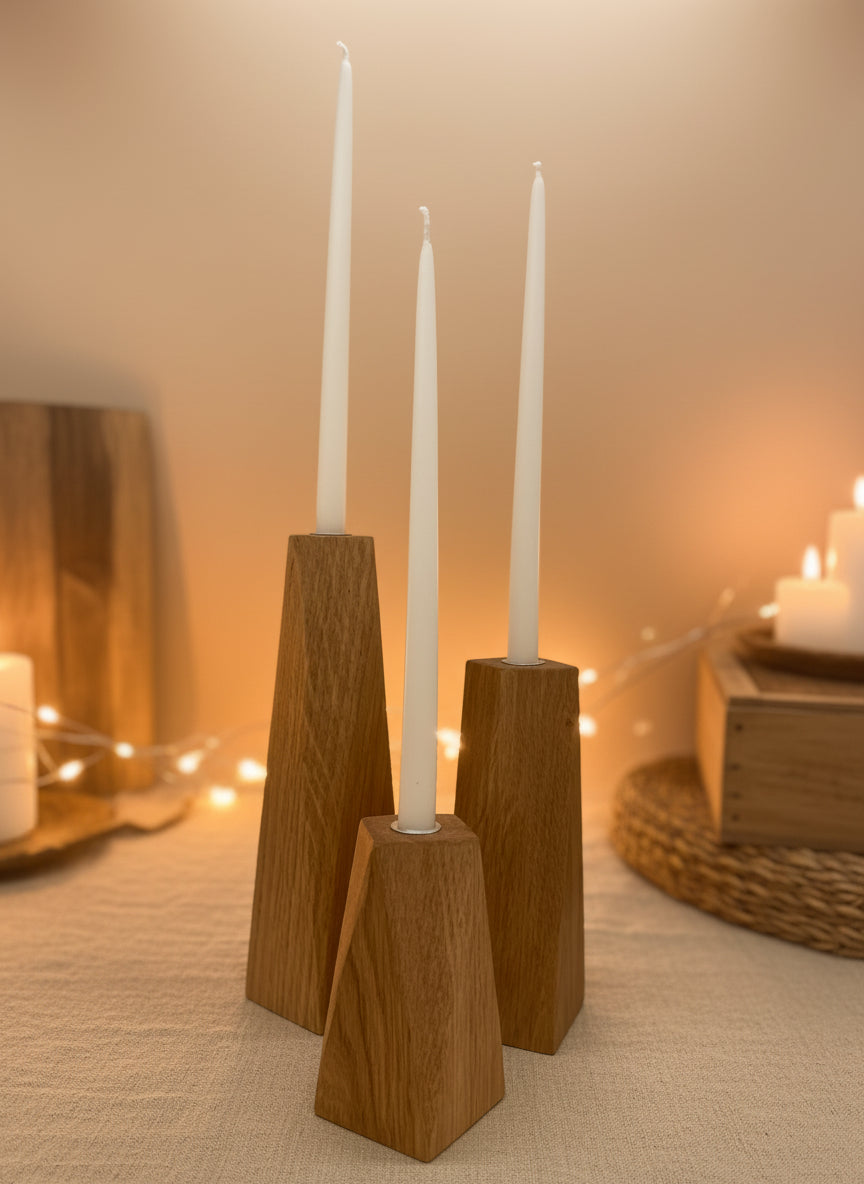 bougeoirs en bois massif et bougies en cire d'abeille, fabrication artisanale française, racines artisanat