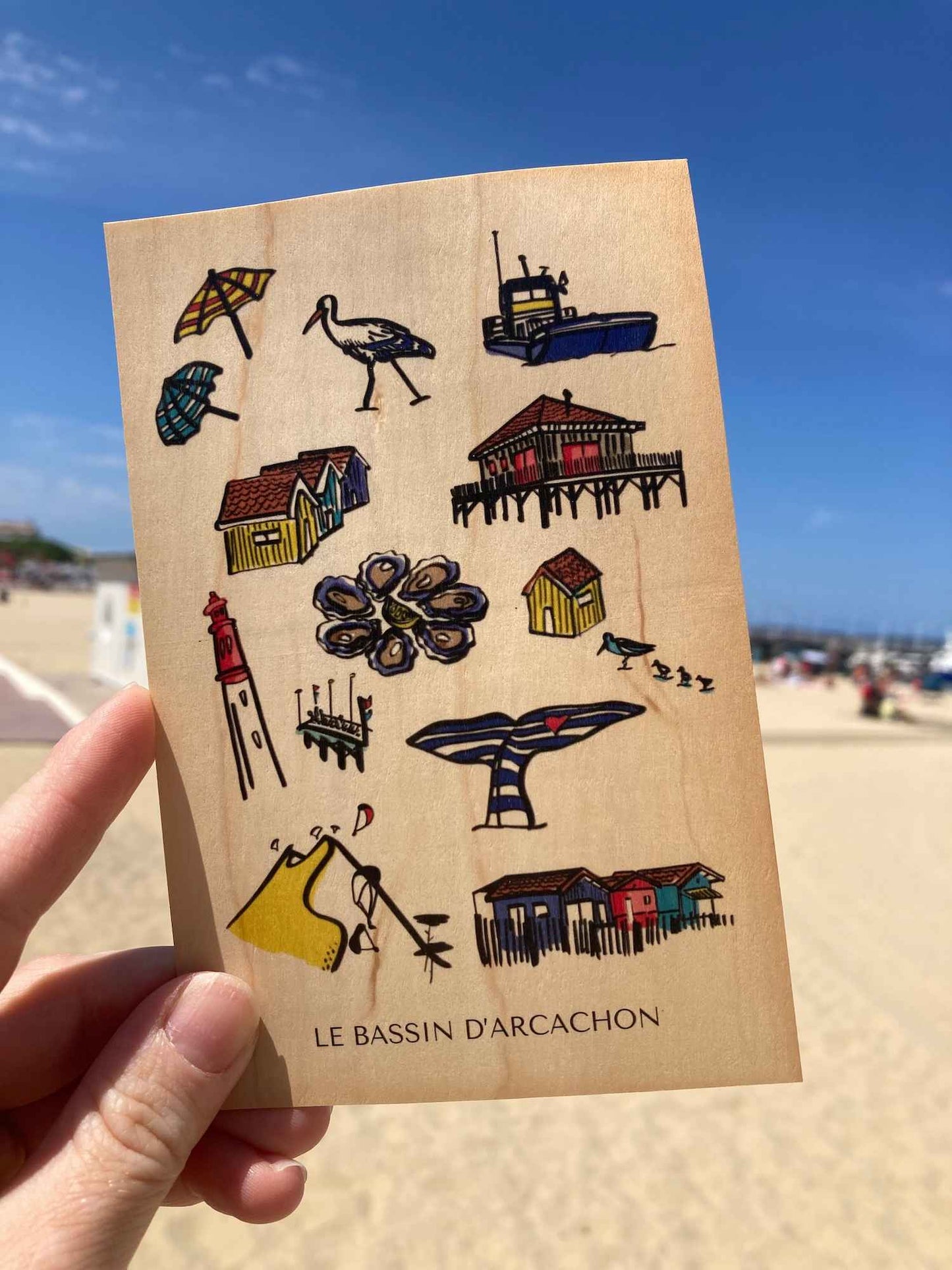 Carte postale en bois d'érable, illustration du Bassin d'Arcachon par Atelier Palmito, papeterie, fabriqué en france, racines artisanat