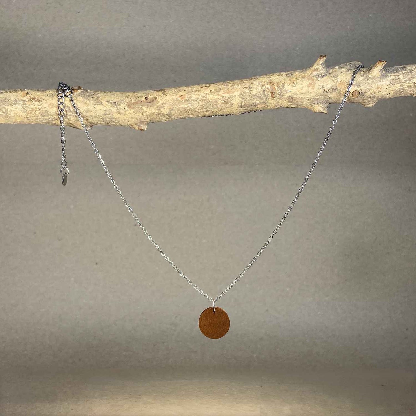 Collier rond en bois - Argenté