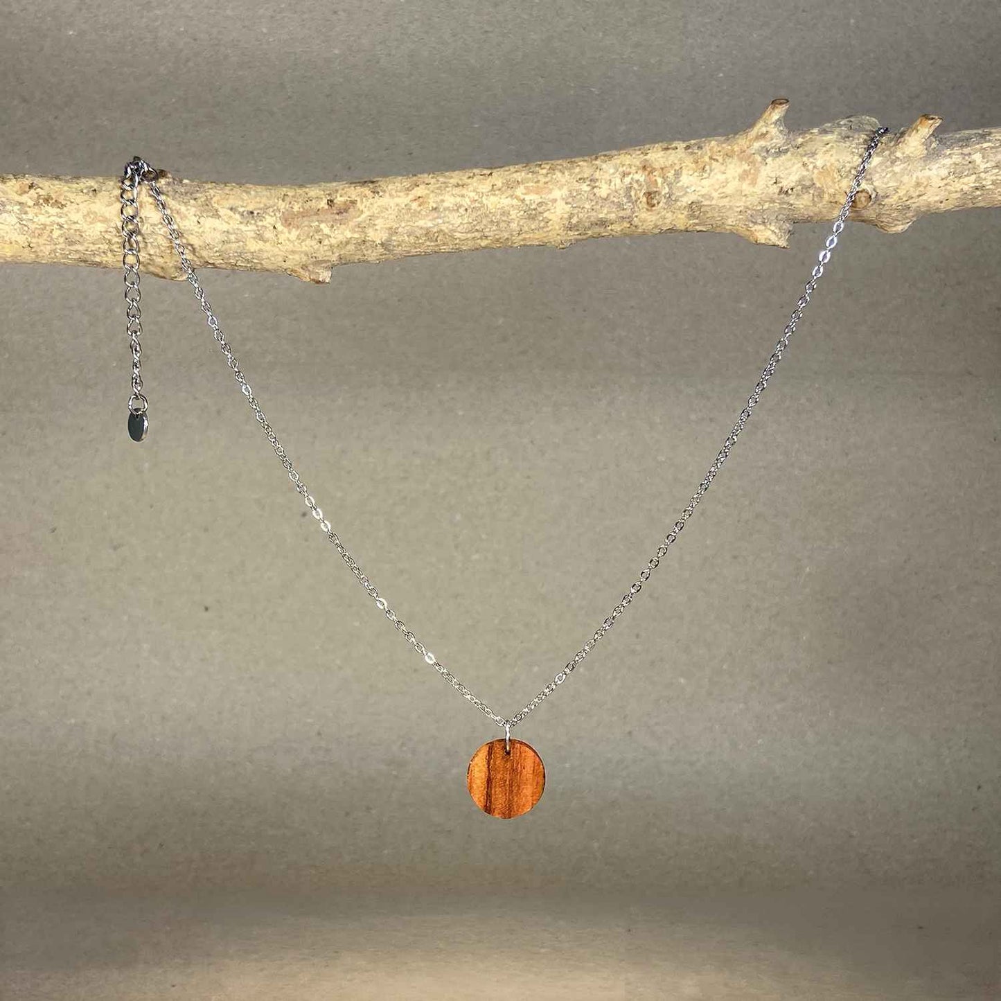 Collier rond en bois - Argenté