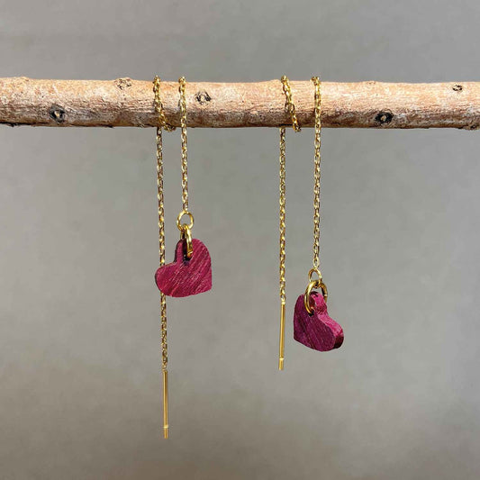 boucles d'oreilles chainettes multi-positions coeur femme en bois d'amourette et acier doré, suspendues à une branche, fabrication artisanale française, racines artisanat